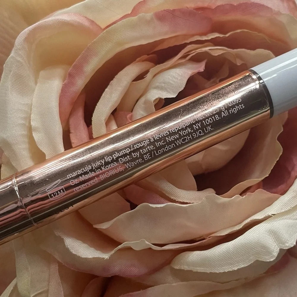 BRAND NEW Tarte shimmer “honeysuckle” lip plump